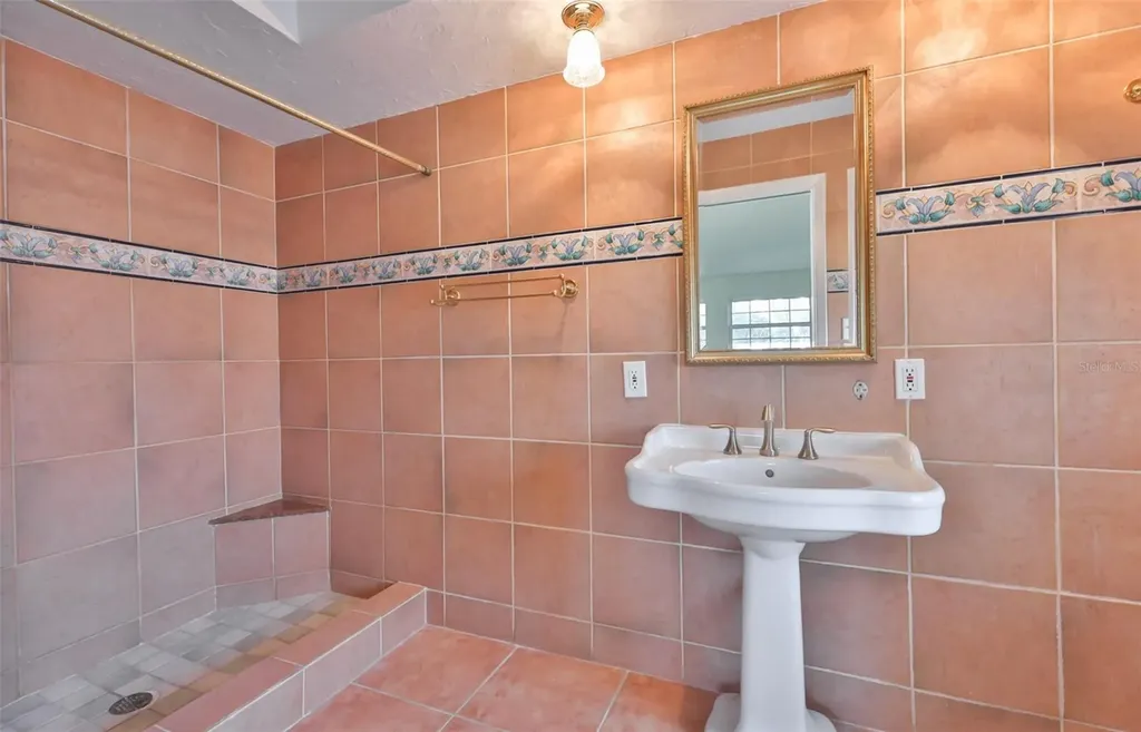 8410 Lava Place Tampa FL 33615