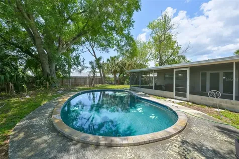 8410 Lava Place Tampa FL 33615