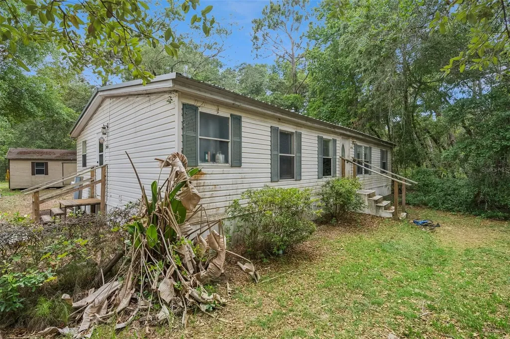 28100 SE 171st Street Umatilla FL 32784