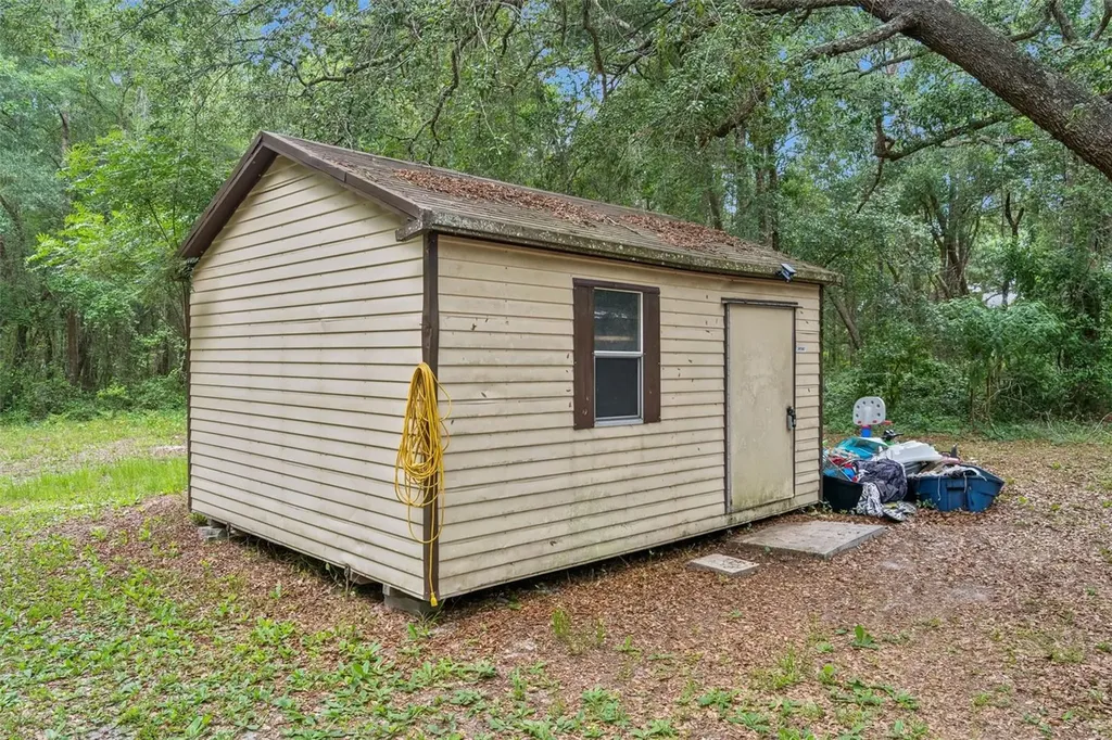 28100 SE 171st Street Umatilla FL 32784