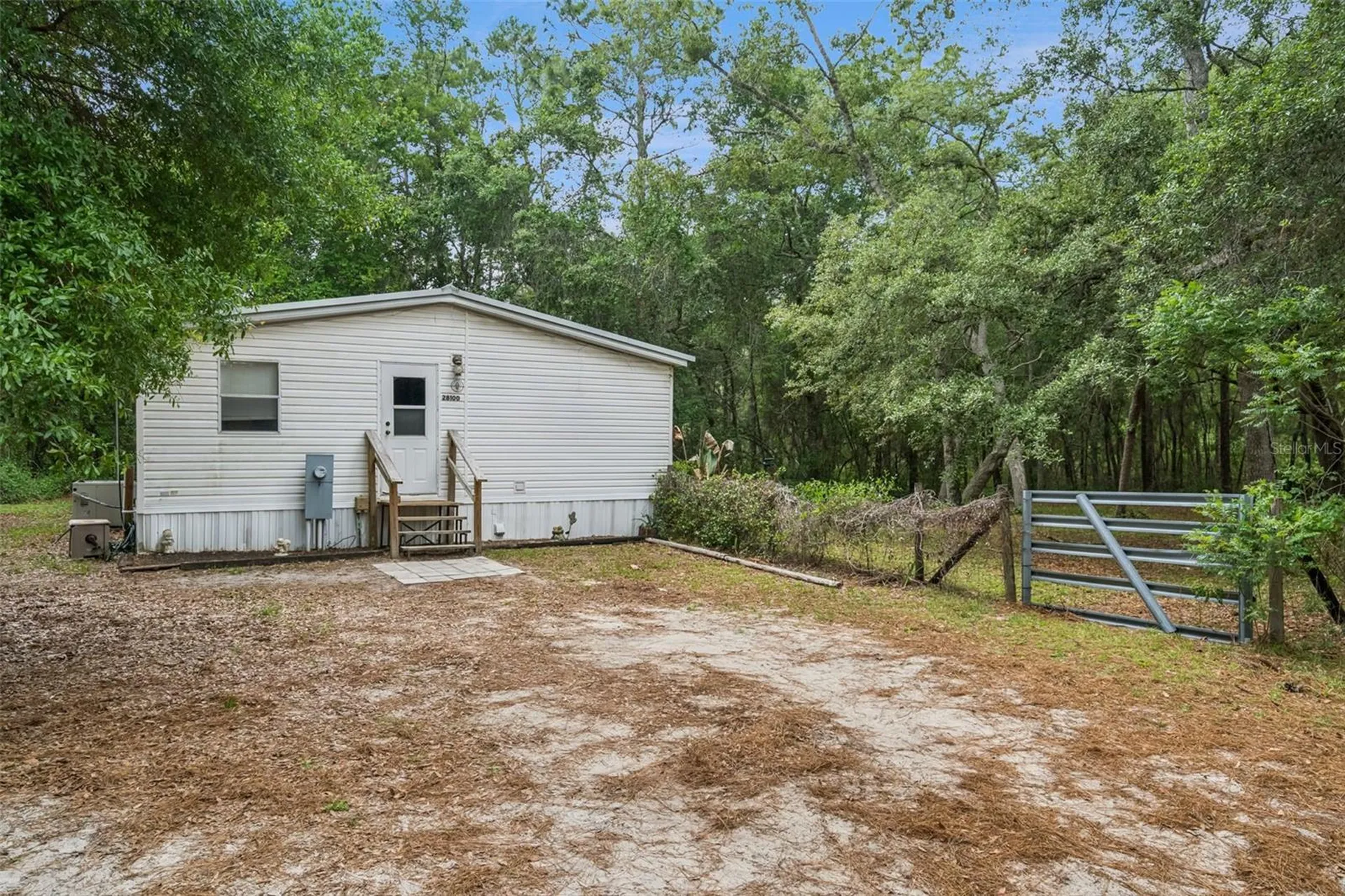 28100 SE 171st Street Umatilla FL 32784