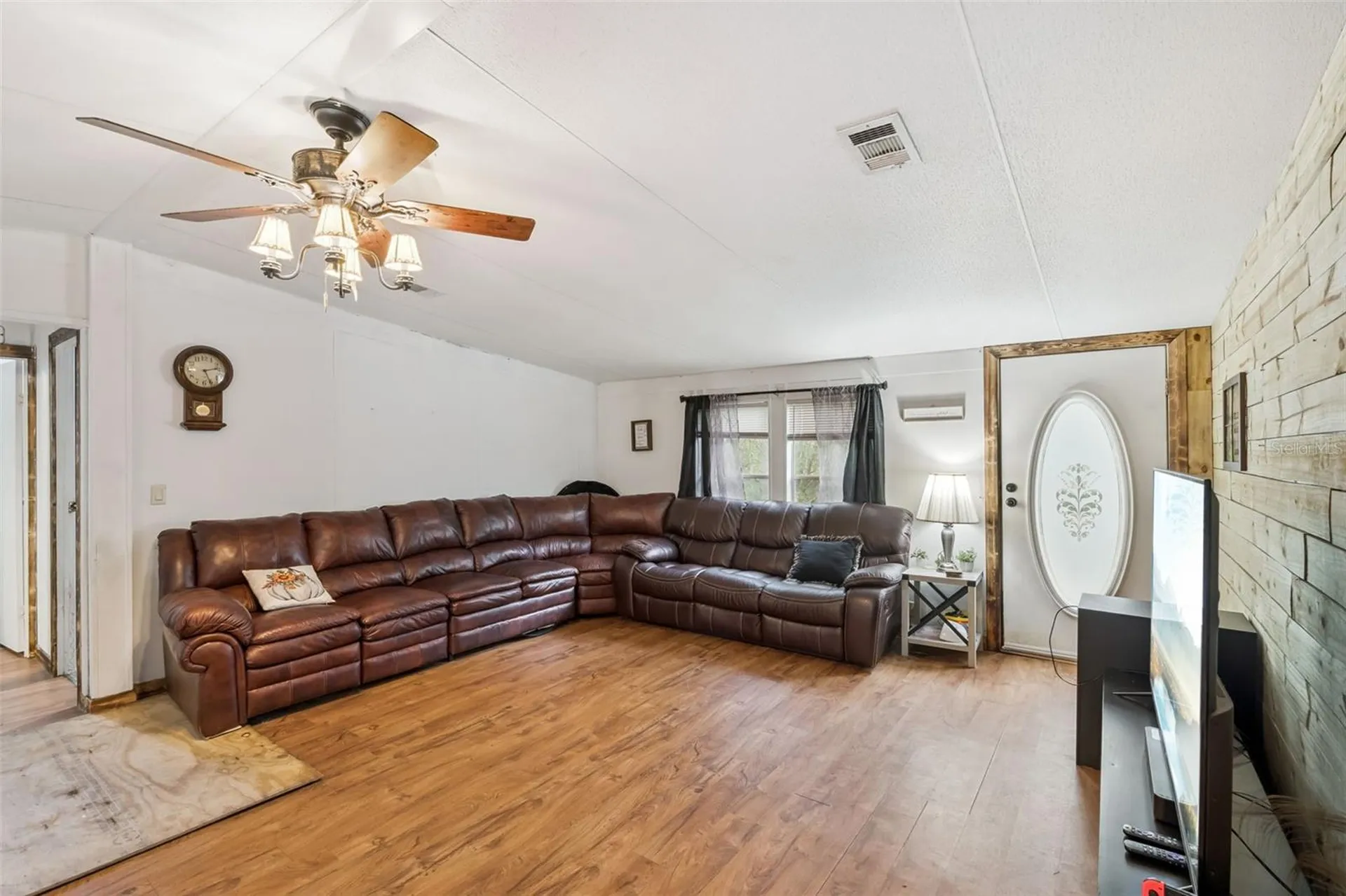 28100 SE 171st Street Umatilla FL 32784
