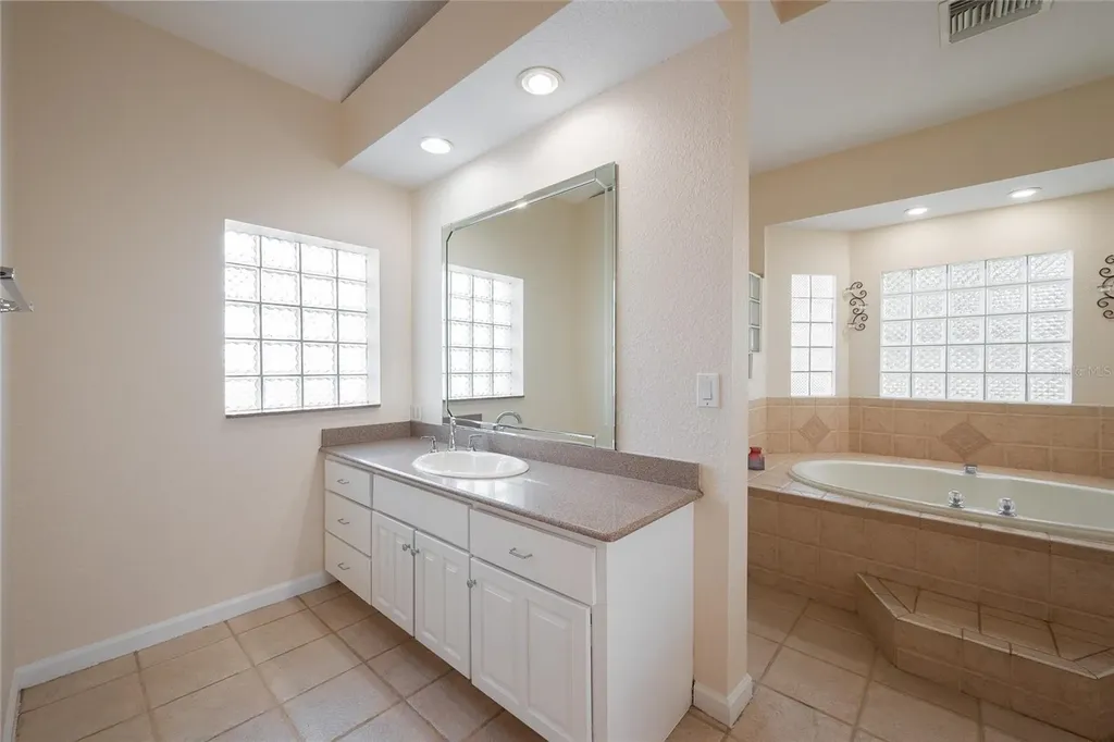 1015 Venetian Avenue Orlando FL 32804