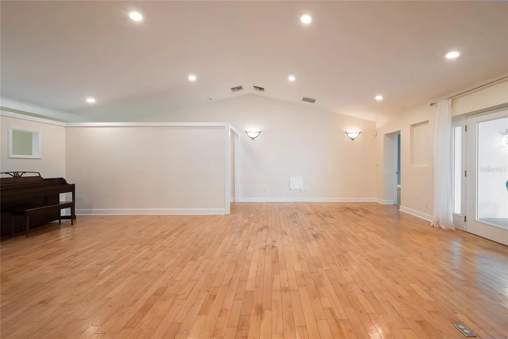 1015 Venetian Avenue Orlando FL 32804