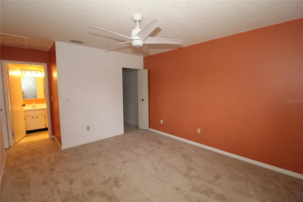 2345 Glenmore Circle Sun City Center FL 33573