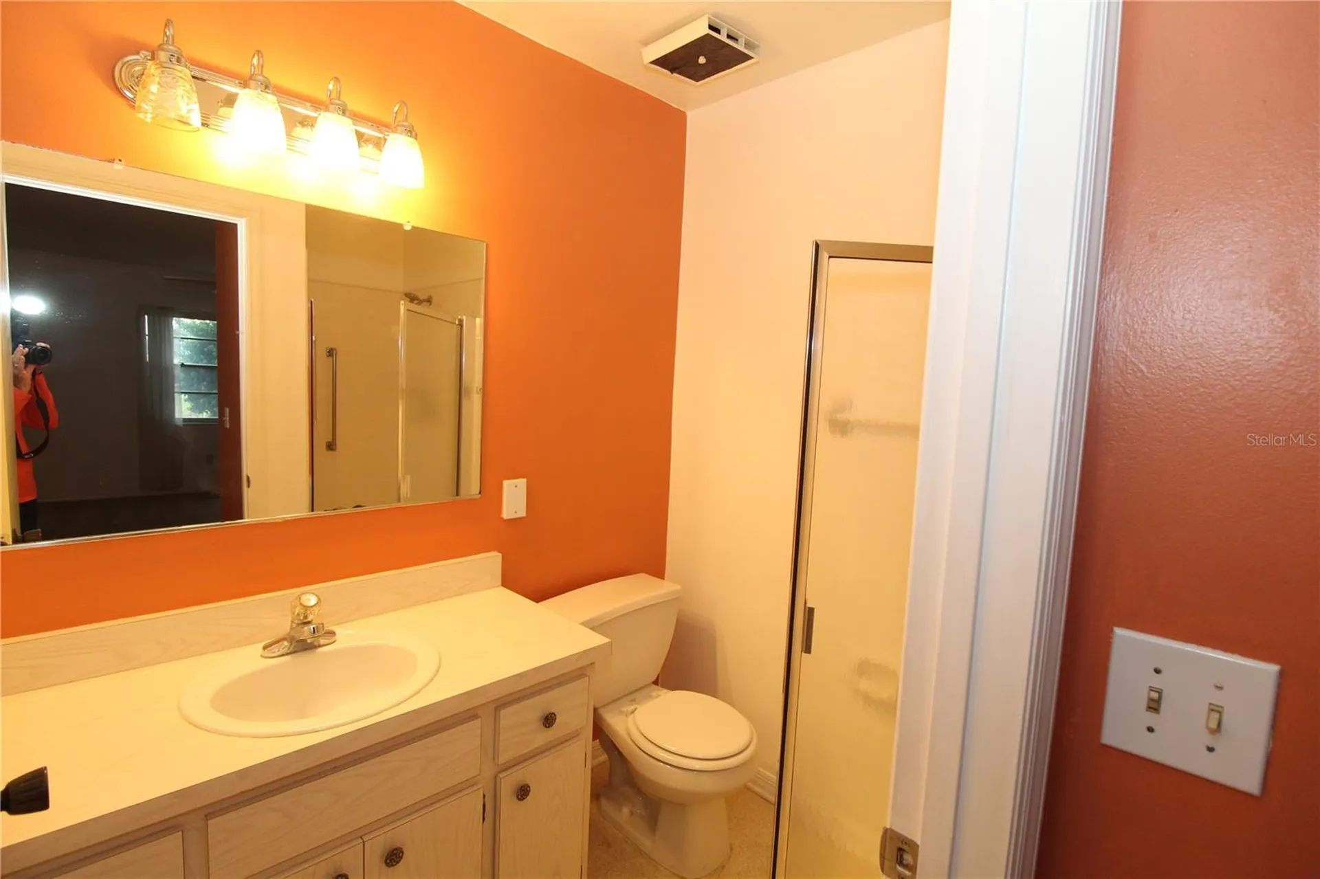 2345 Glenmore Circle Sun City Center FL 33573