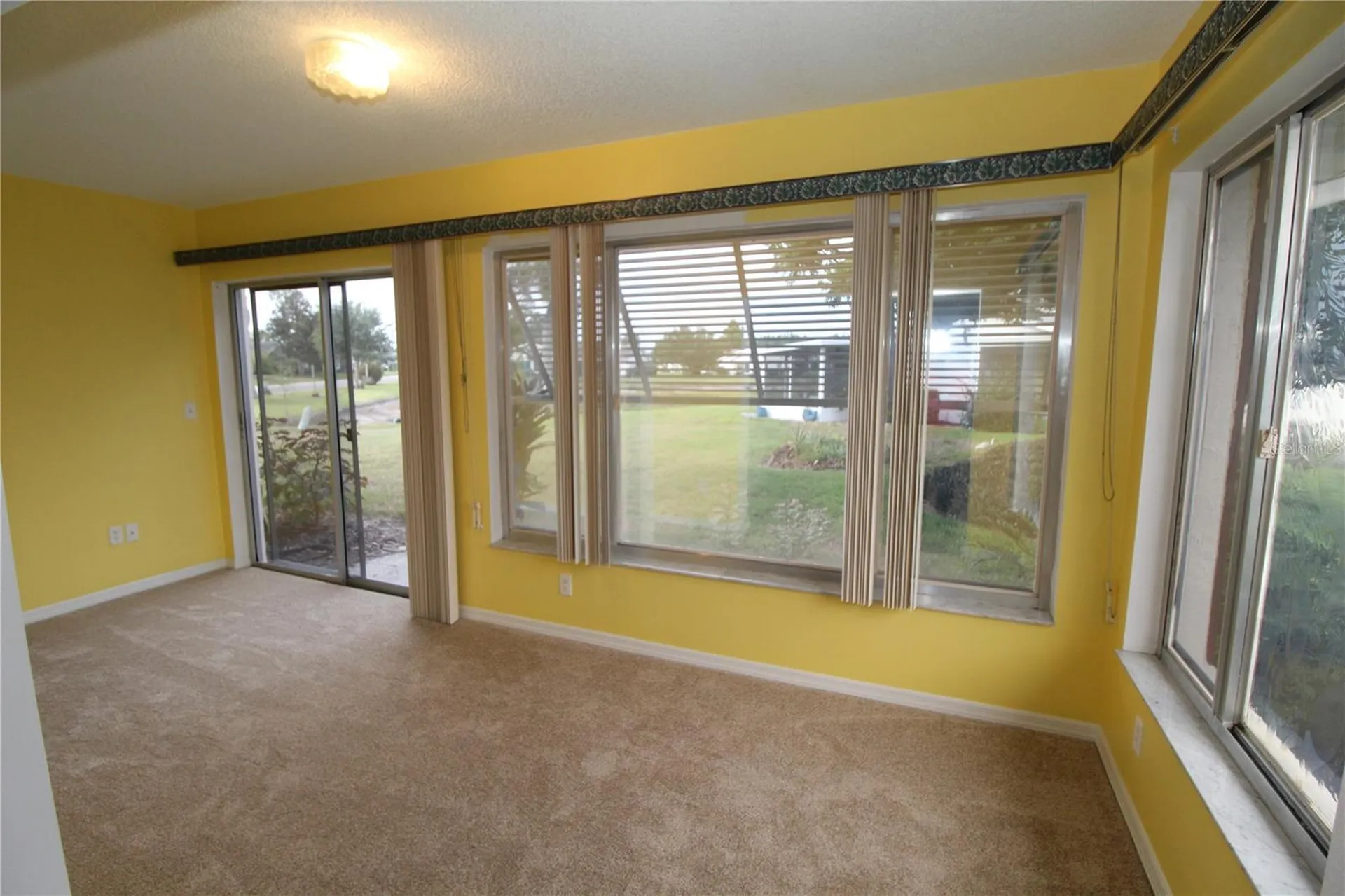 2345 Glenmore Circle Sun City Center FL 33573