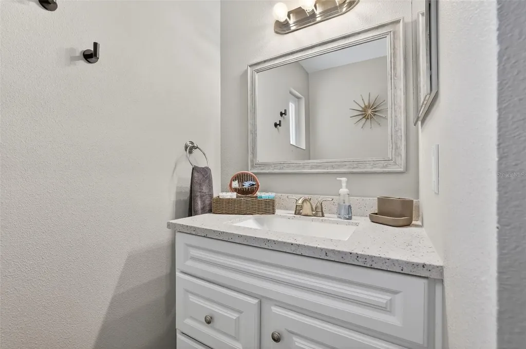 1356 Noell Boulevard Palm Harbor FL 34683