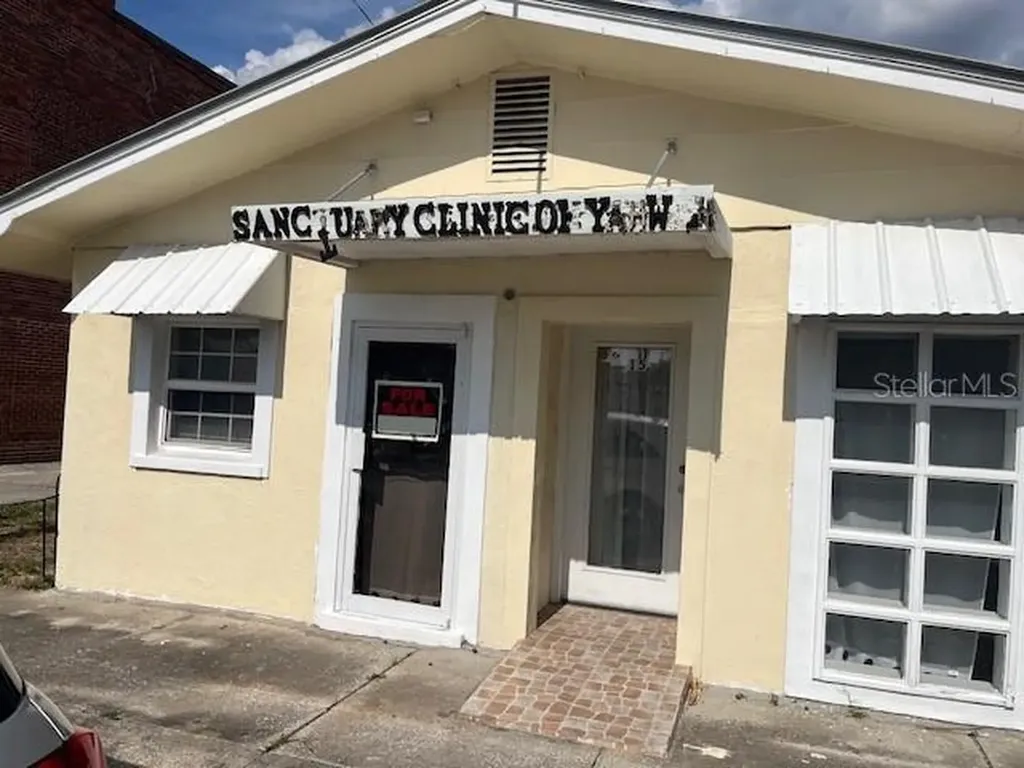 15 S Verona Avenue Avon Park FL 33825