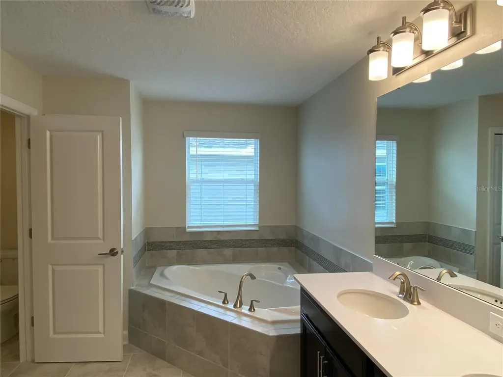 11973 Hometown Place Orlando FL 32832