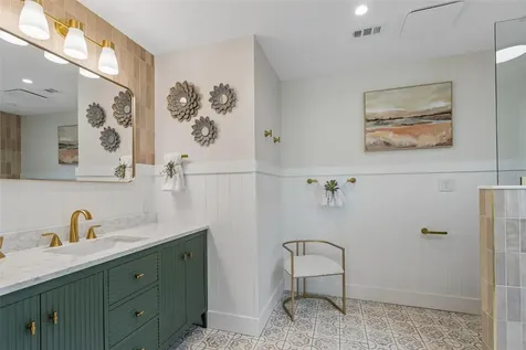 1977 Brookstone Way Clearwater FL 33760