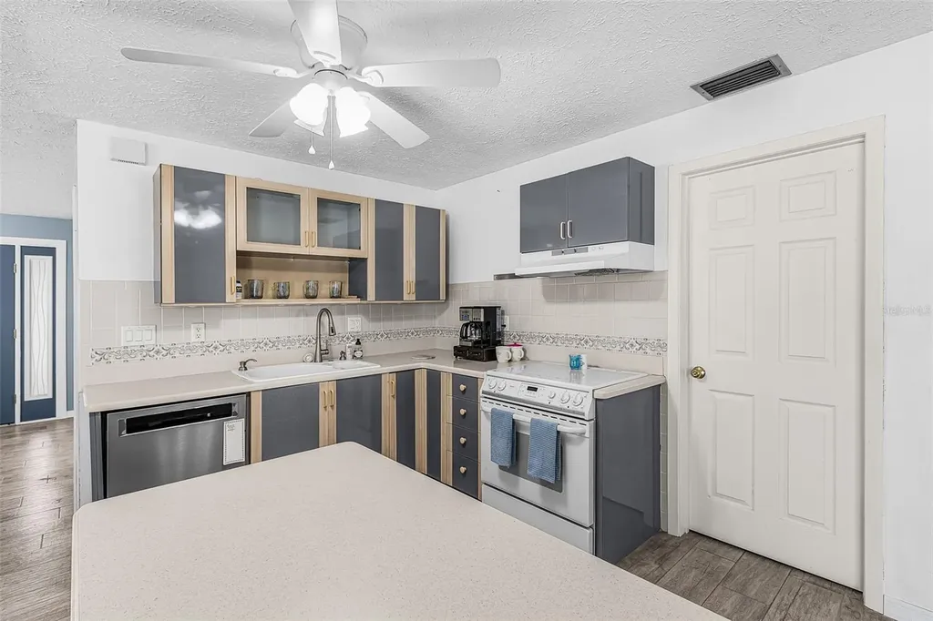 1320 SE 26th Terrace Cape Coral FL 33904