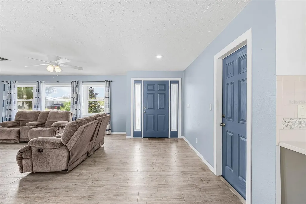 1320 SE 26th Terrace Cape Coral FL 33904