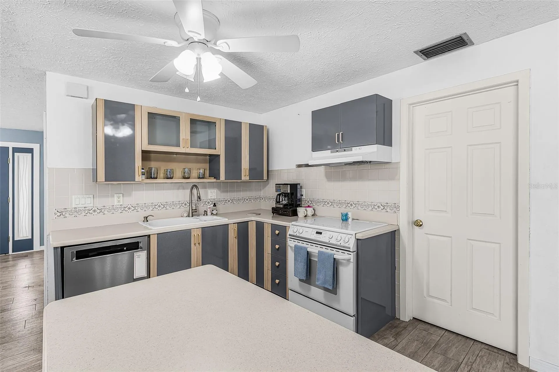1320 SE 26th Terrace Cape Coral FL 33904