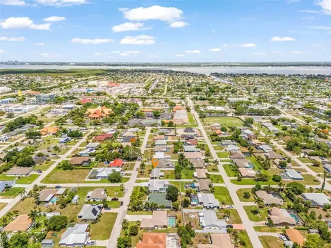 1320 SE 26th Terrace Cape Coral FL 33904