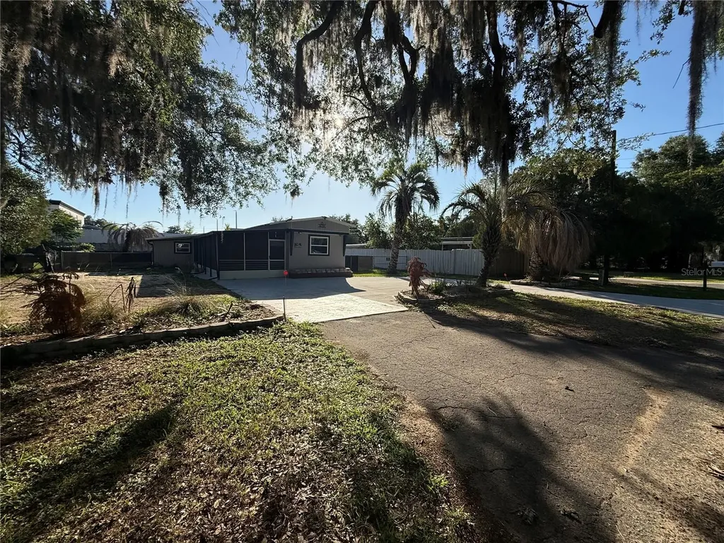 16715 SE 101st Court Road Summerfield FL 34491