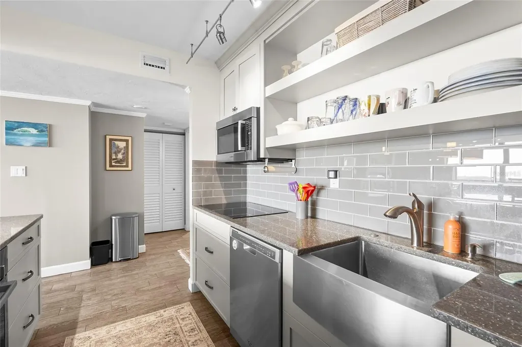 707 S Gulfstream Avenue Sarasota FL 34236
