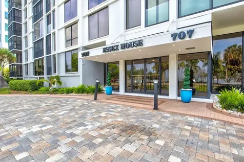 707 S Gulfstream Avenue Sarasota FL 34236