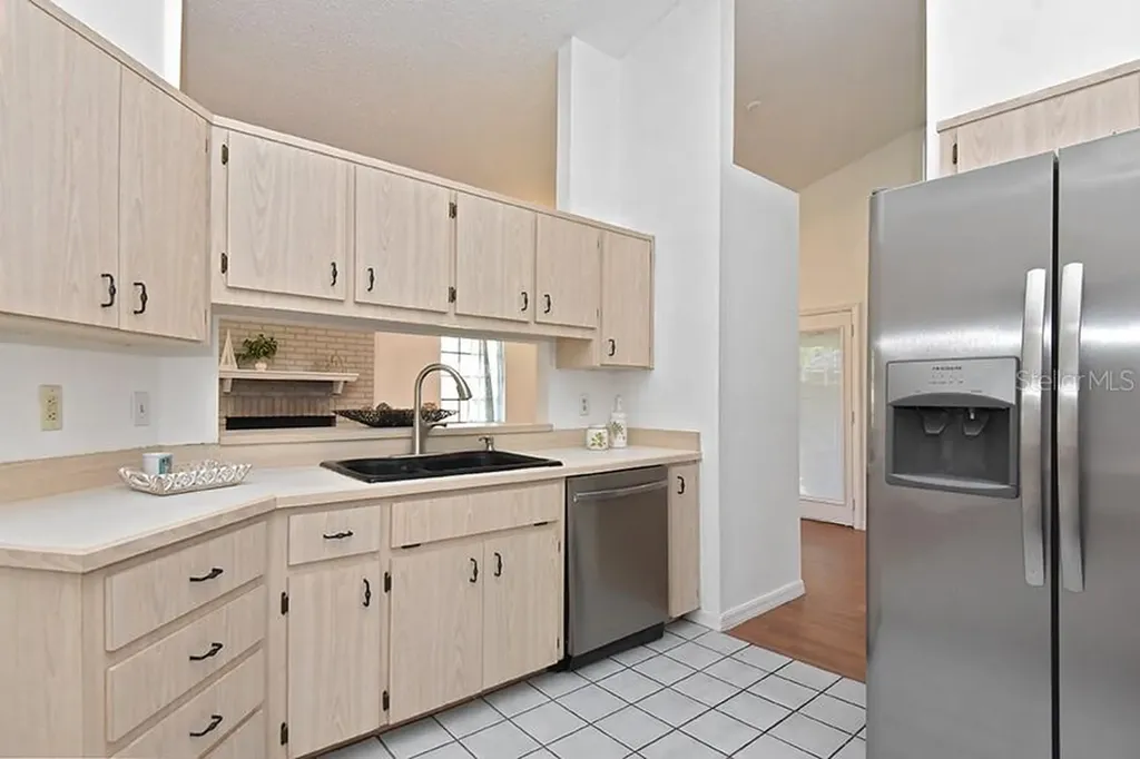 2213 Pine Tree Drive Edgewater FL 32141