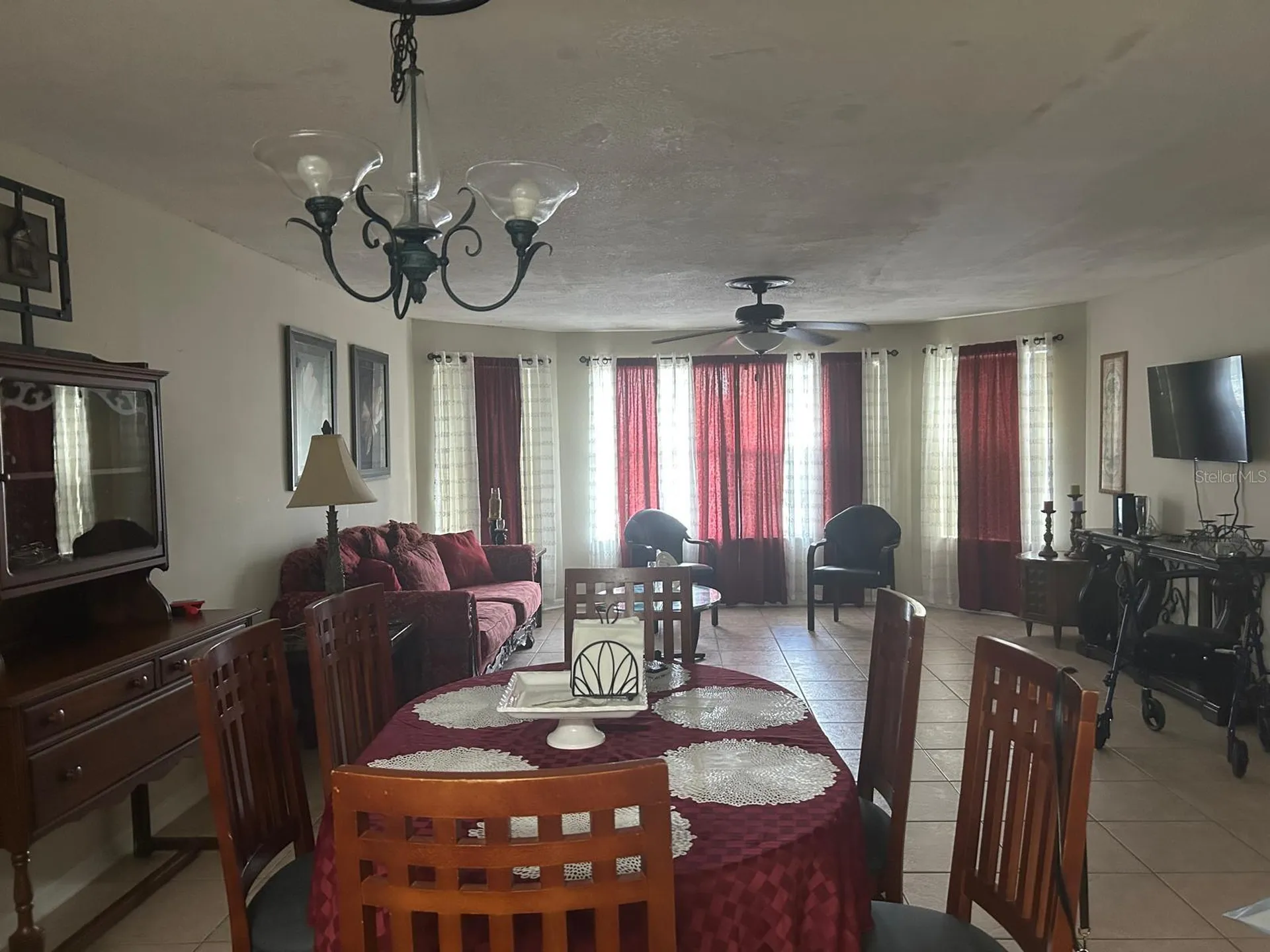 2739 N Poinciana Boulevard Kissimmee FL 34746