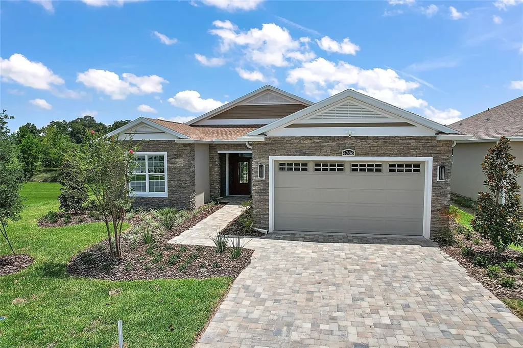 4786 NE 125th Loop Oxford FL 34484