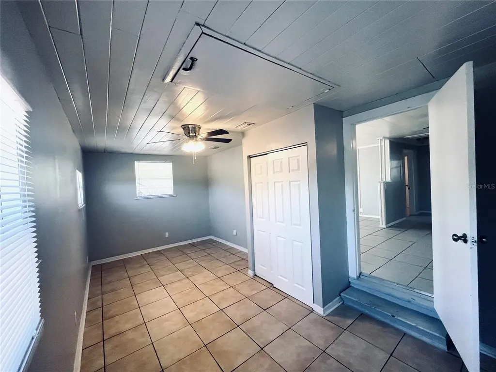 5237 1st Street Zephyrhills FL 33542