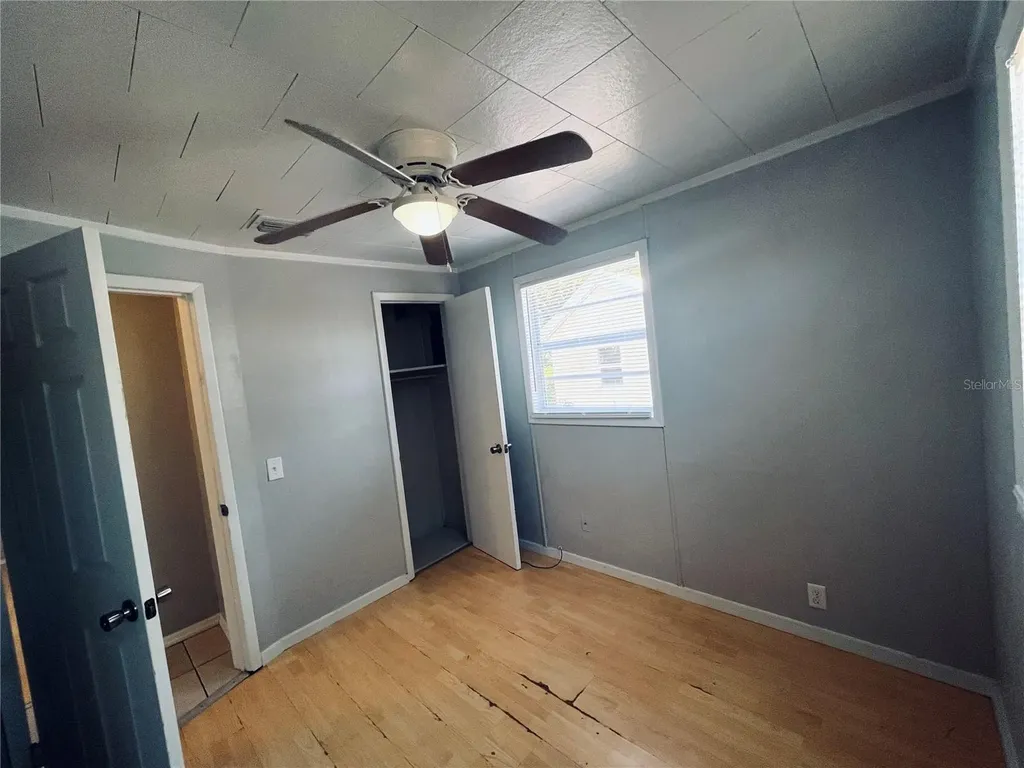 5237 1st Street Zephyrhills FL 33542