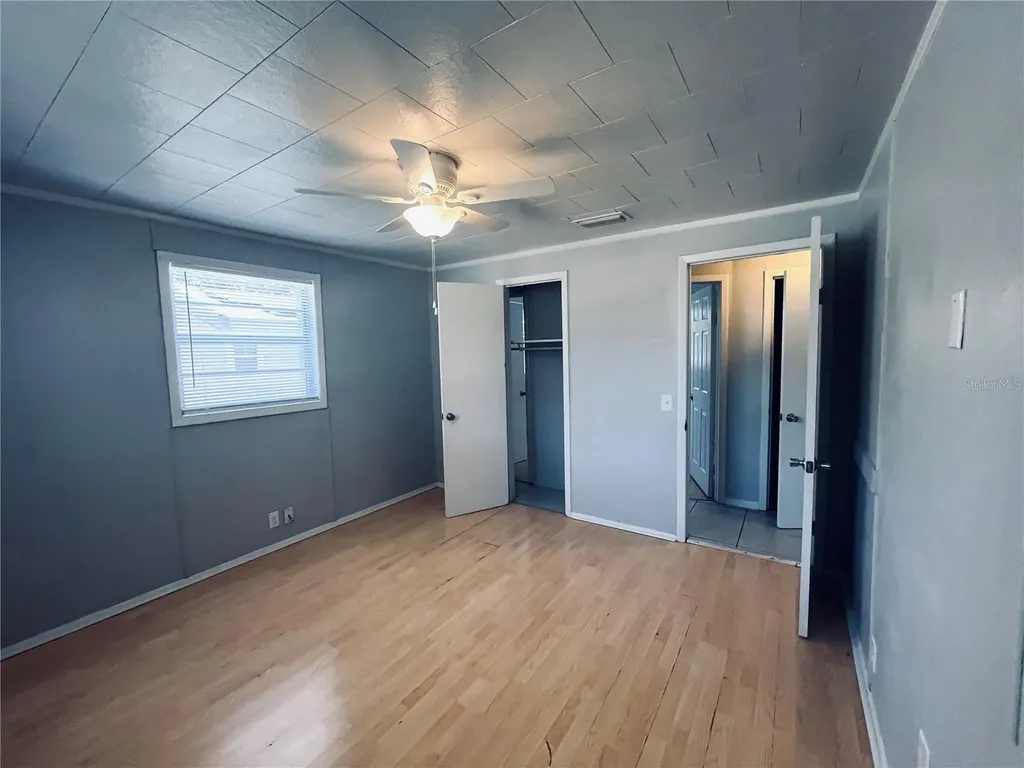 5237 1st Street Zephyrhills FL 33542