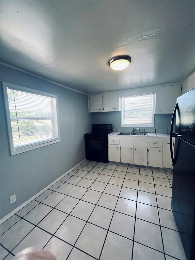 5237 1st Street Zephyrhills FL 33542