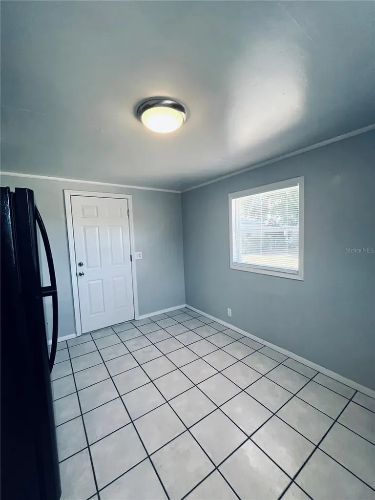 5237 1st Street Zephyrhills FL 33542