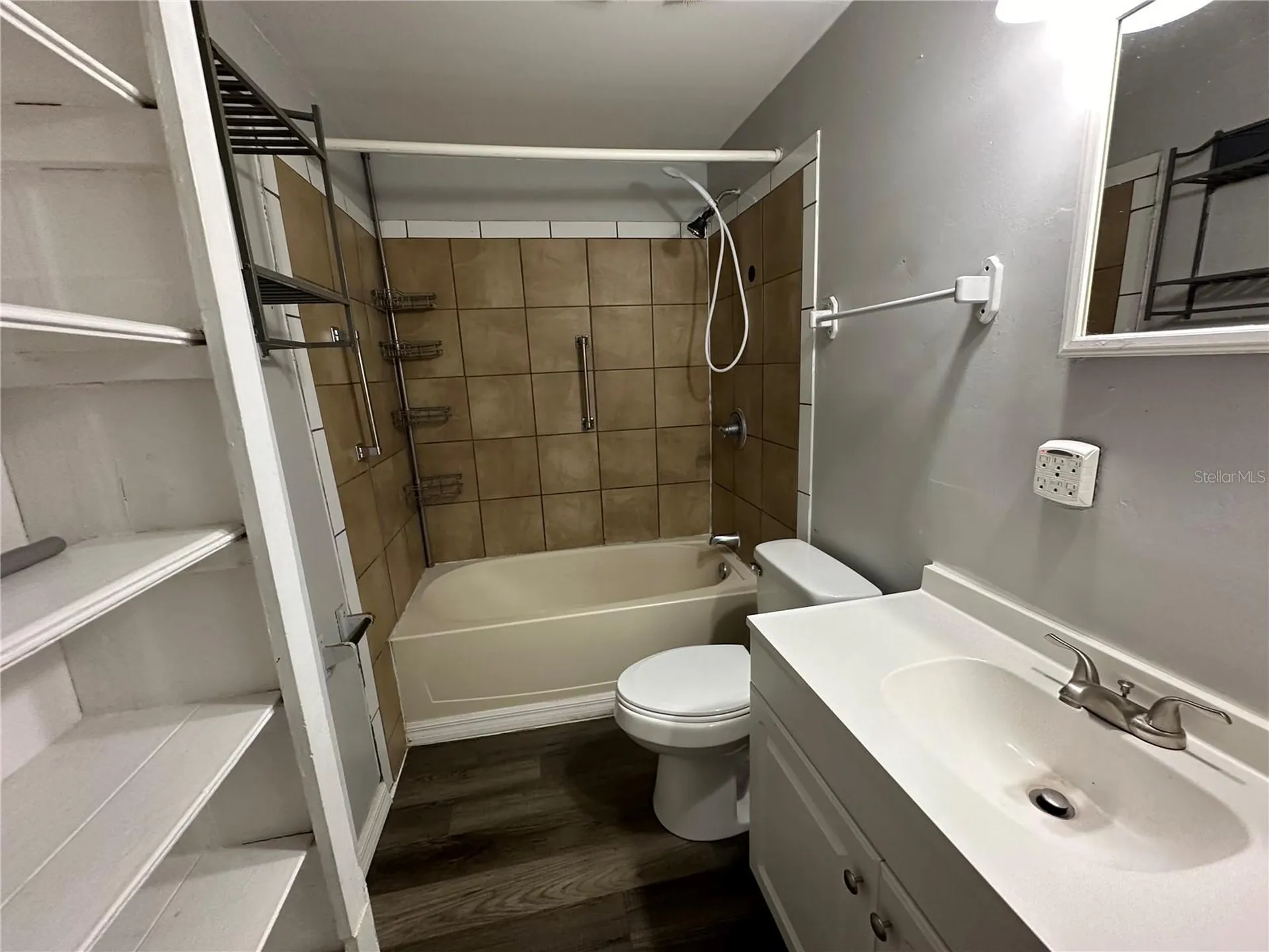 5237 1st Street Zephyrhills FL 33542