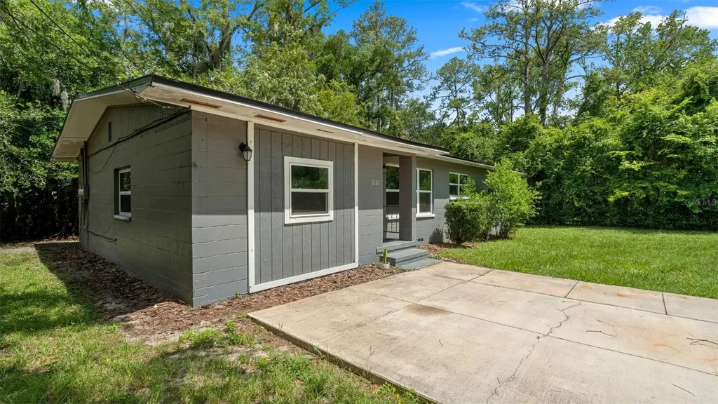 1015 SE 10th Terrace Gainesville FL 32601