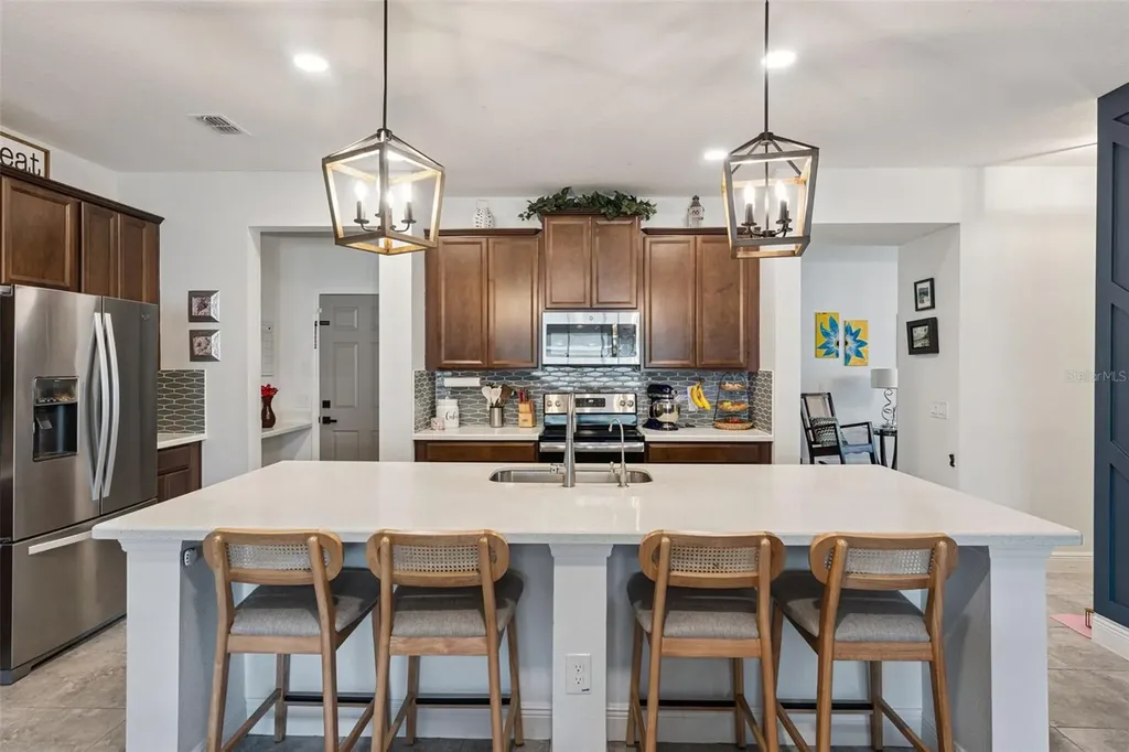 2033 Stillwood Way St Cloud FL 34771