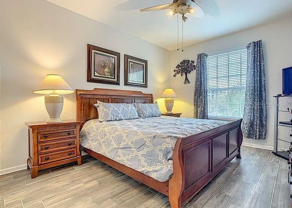 4862 Cayview Avenue Orlando FL 32819