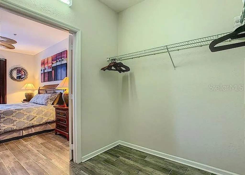 4862 Cayview Avenue Orlando FL 32819