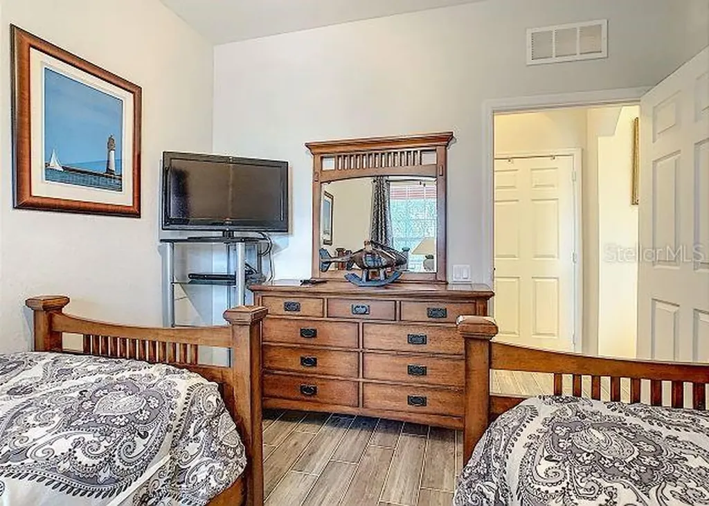4862 Cayview Avenue Orlando FL 32819