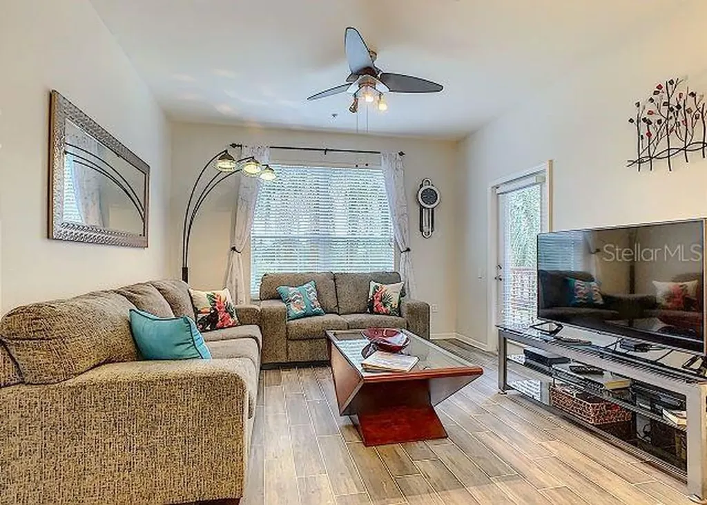 4862 Cayview Avenue Orlando FL 32819