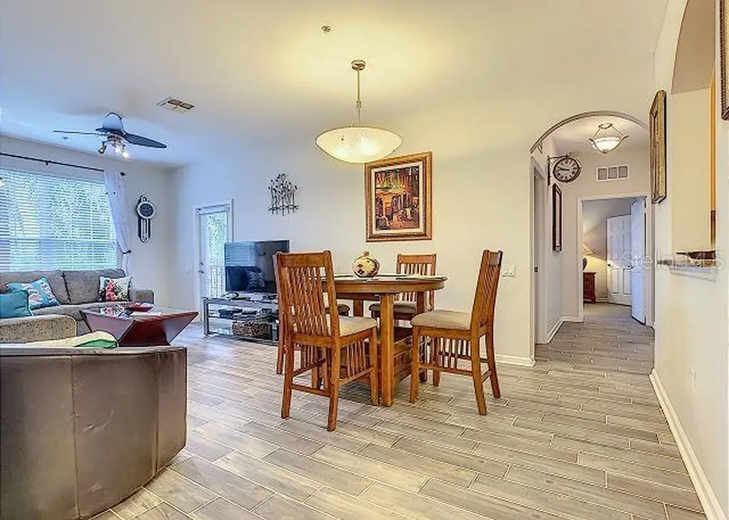 4862 Cayview Avenue Orlando FL 32819