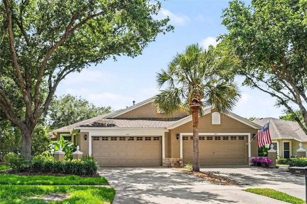 5919 Phoebenest Drive Lithia FL 33547