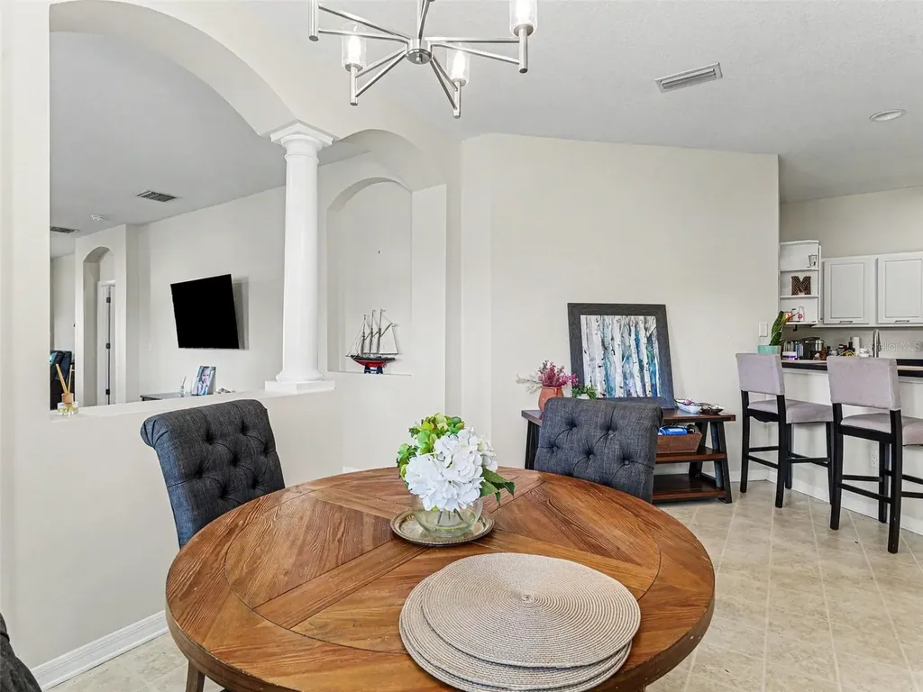 5919 Phoebenest Drive Lithia FL 33547
