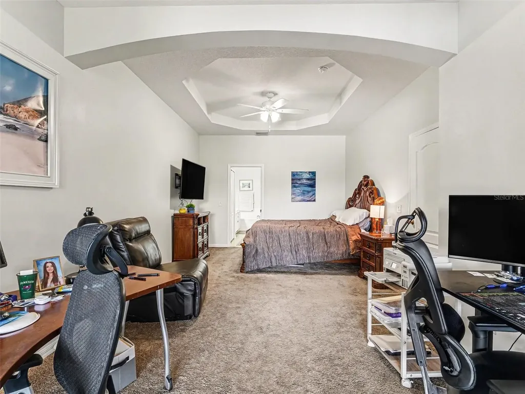 5919 Phoebenest Drive Lithia FL 33547