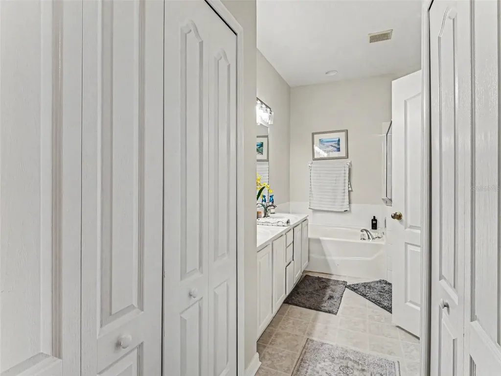 5919 Phoebenest Drive Lithia FL 33547