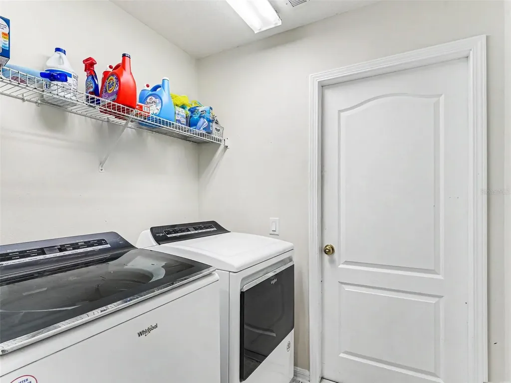 5919 Phoebenest Drive Lithia FL 33547