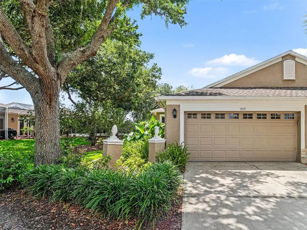 5919 Phoebenest Drive Lithia FL 33547