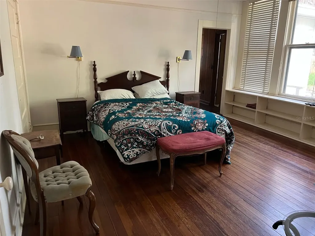 228 President Street Dunedin FL 34698