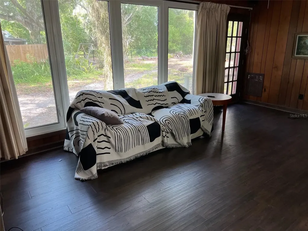 228 President Street Dunedin FL 34698