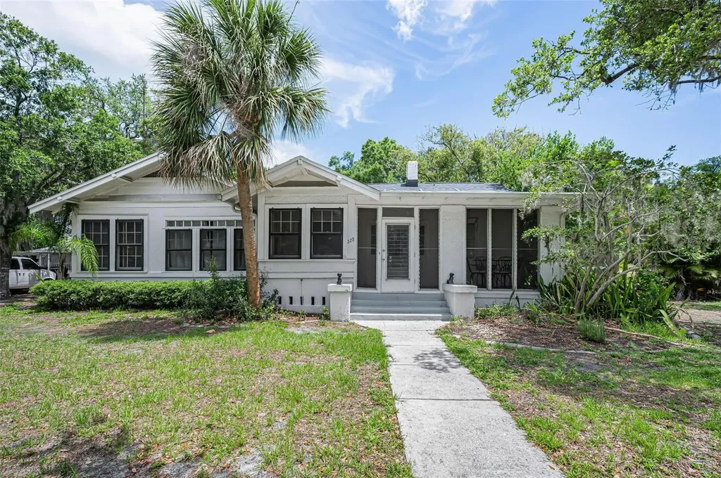 228 President Street Dunedin FL 34698