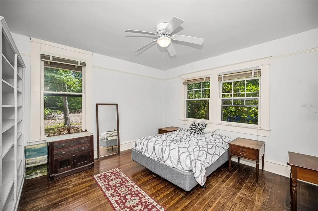228 President Street Dunedin FL 34698