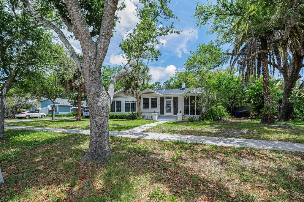 228 President Street Dunedin FL 34698