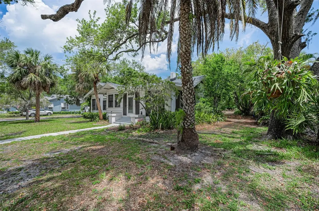 228 President Street Dunedin FL 34698